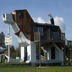 10 World's Weirdest Hotels