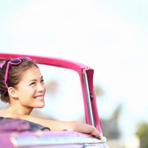 Tips for women to stay safe while driving alone