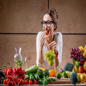 Study: Eating fruits, vegetables linked to lessening of menopause symptoms