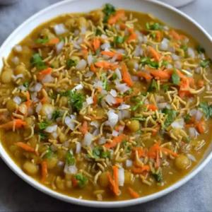 Bangarpet Style Masala Puri Recipe – Karnataka,s Iconic Street Chaat