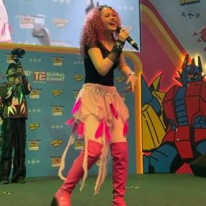 THE BEST CROWD SO FAR CELINEDEE MATAHARI (AR RAHMAN DUBAI DISCOVERY) ON HER SHOW AT JAIPUR FIRST-EVER COMIC CON