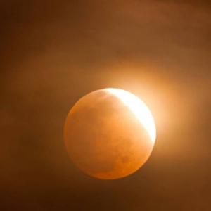 Chandra Grahan March 2026: What This Lunar Eclipse Could Mean for Each Zodiac Sign