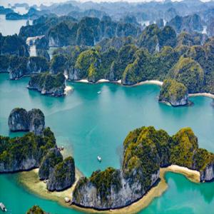 Ha Long Bay, Vietnam: A Dreamy Escape of Limestone Islands and Emerald Waters